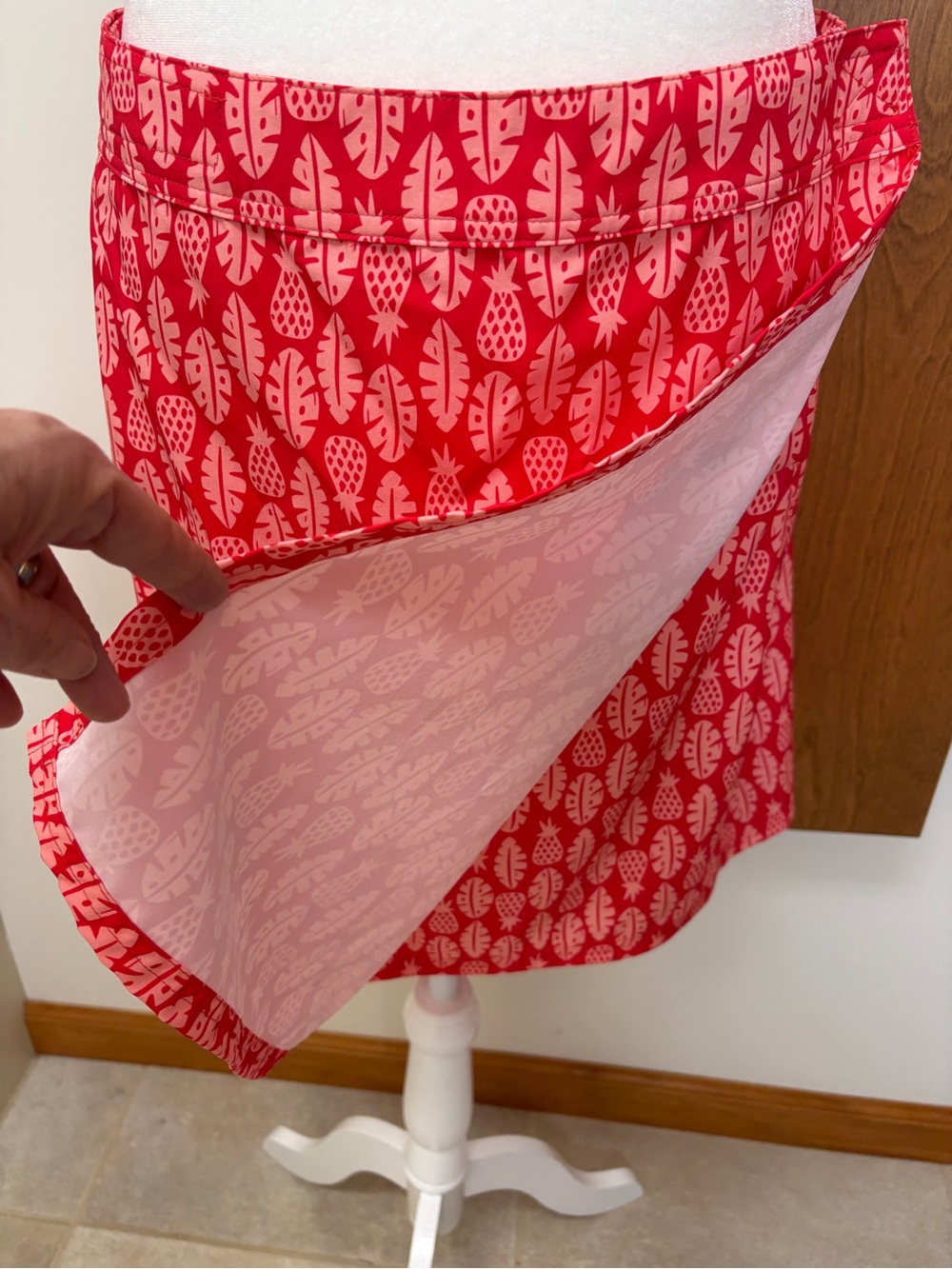 Ripskirt Hawaii Red Skirt Pink Pineapple Tropical Print Beach Vacation Medium - Picture 3 of 11